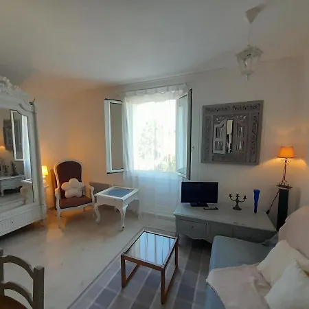Appartement Romance A 70 M De La *