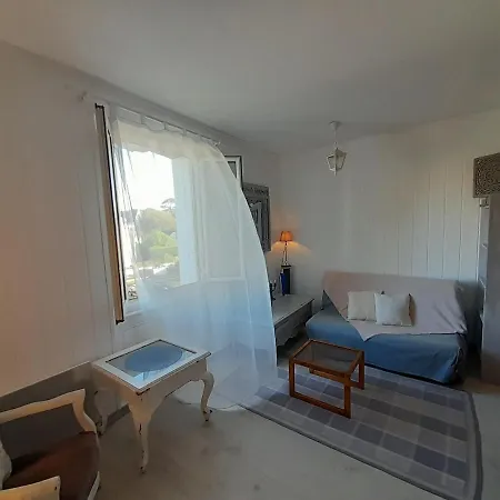 Romance A 70 M De La Appartement Royan
