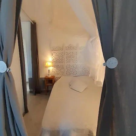 Romance A 70 M De La